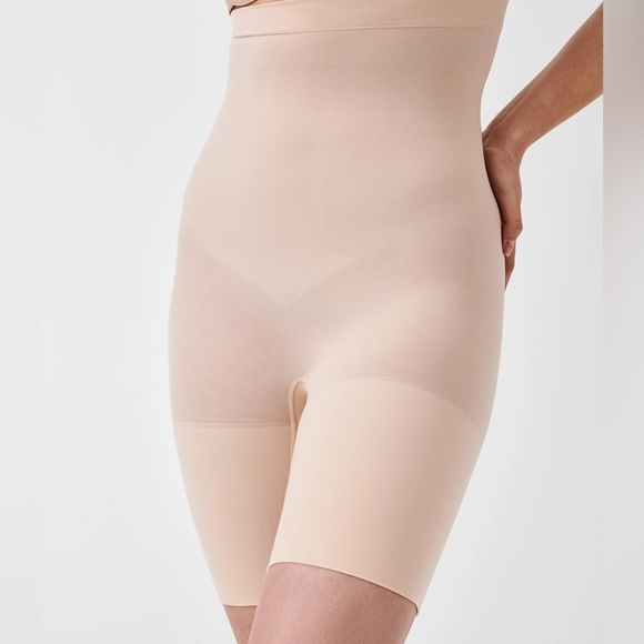 Womens SPANX Higher Power Shorts Natural 1X NWOT - Picture 1 of 5